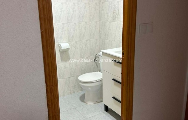 Alquiler a largo plazo - Apartamento / piso - Torrevieja - La Mata