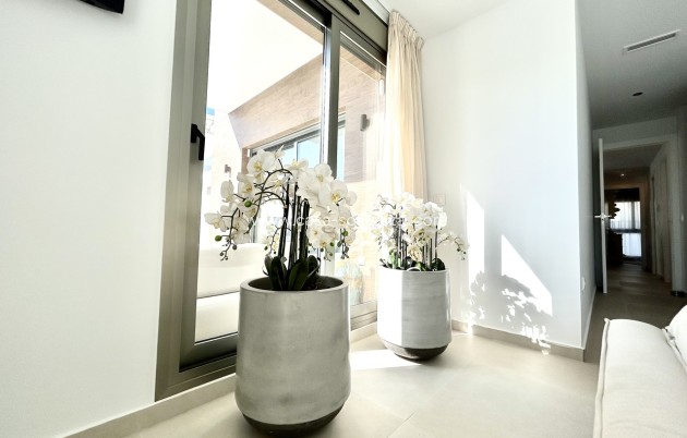 Resale - Villa - San Miguel de Salinas