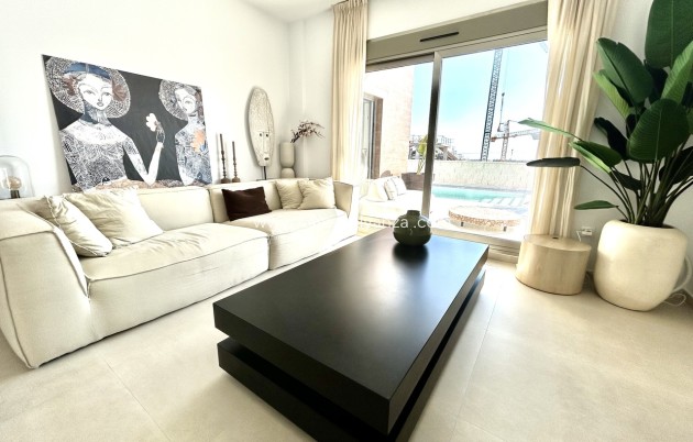 Resale - Villa - San Miguel de Salinas