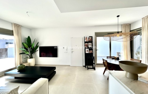 Resale - Villa - San Miguel de Salinas