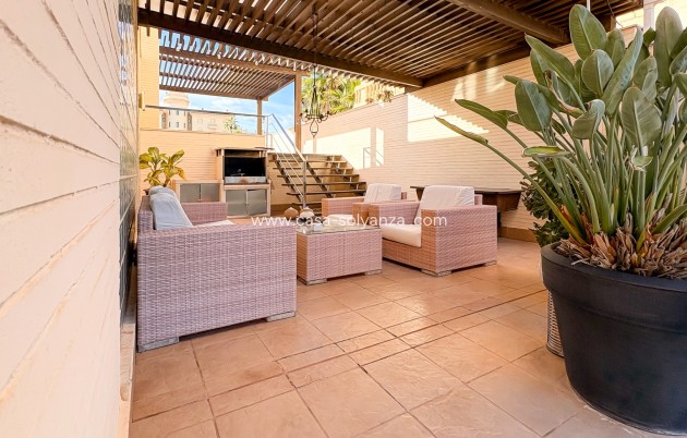 Wiederverkauf - Independent villa - Guardamar del Segura