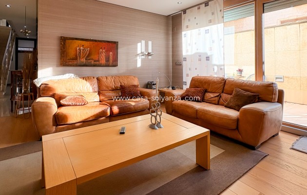 Wiederverkauf - Independent villa - Guardamar del Segura