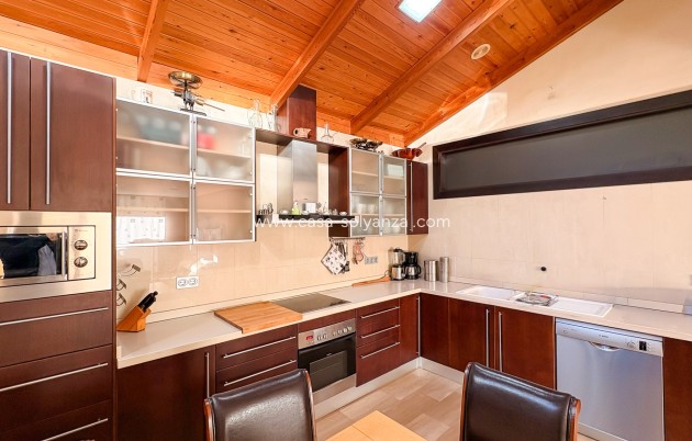 Wiederverkauf - Independent villa - Guardamar del Segura