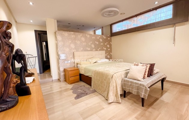 Wiederverkauf - Independent villa - Guardamar del Segura