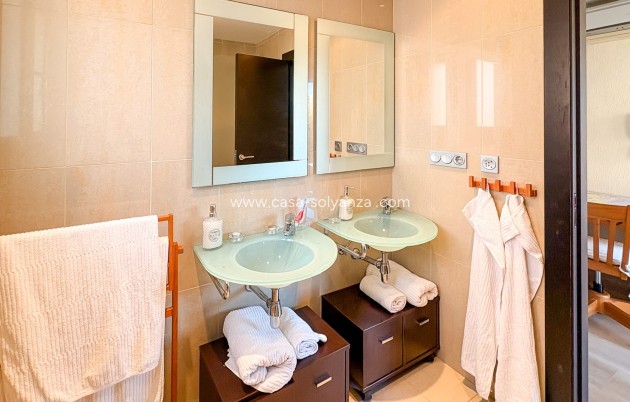 Wiederverkauf - Independent villa - Guardamar del Segura