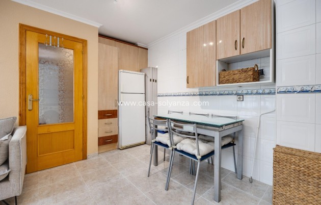 Herverkoop - Appartement / flat - Torrevieja - Playa De Los Naufragos