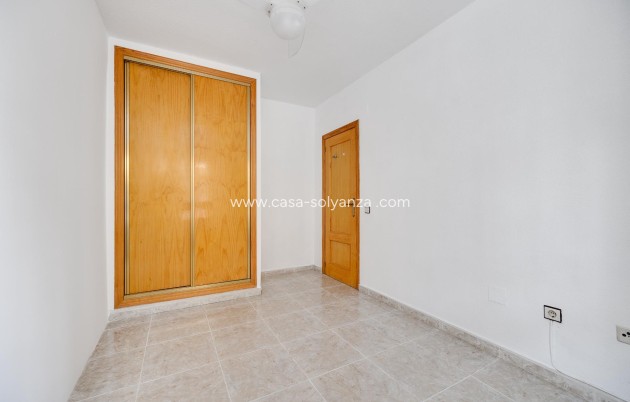 Herverkoop - Appartement / flat - Torrevieja - Playa De Los Naufragos