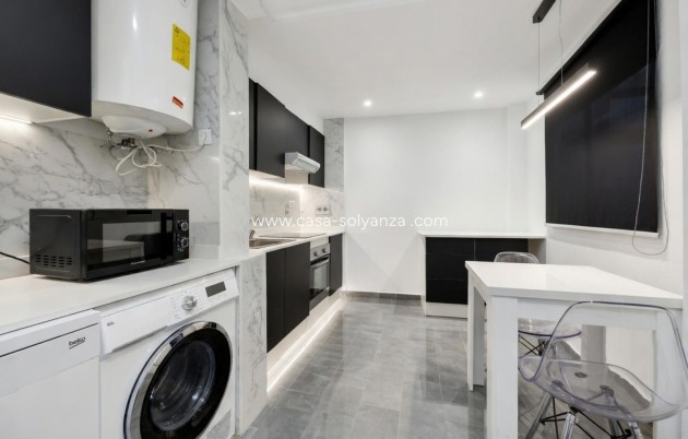 Resale - Apartment / flat - Torrevieja - Center