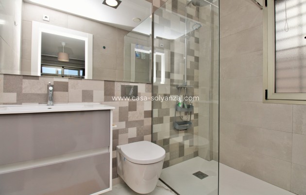 Herverkoop - Villa - Villamartin - Villamartín