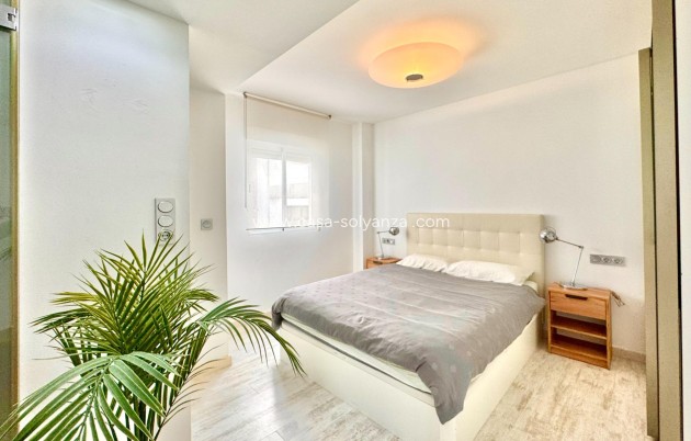 Herverkoop - Appartement / flat - Torrevieja - Estacion Autobuses