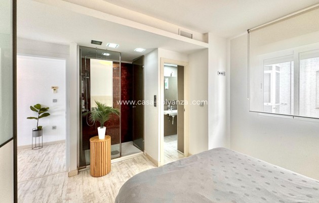 Herverkoop - Appartement / flat - Torrevieja - Estacion Autobuses