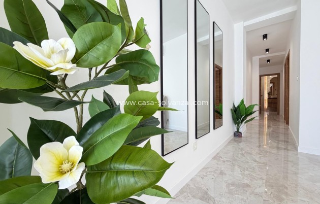 Resale - Apartment / flat - Torrevieja - Estacion Autobuses