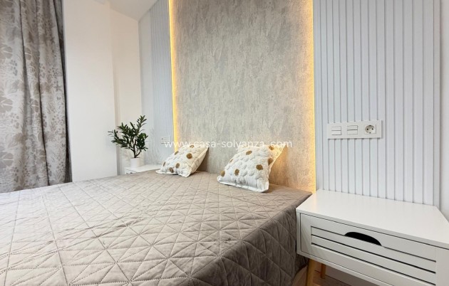 Resale - Apartment / flat - Torrevieja - Estacion Autobuses