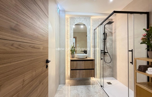 Resale - Apartment / flat - Torrevieja - Estacion Autobuses