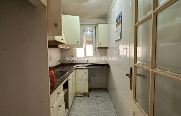 Herverkoop - Appartement / flat - Torrevieja - Estacion Autobuses
