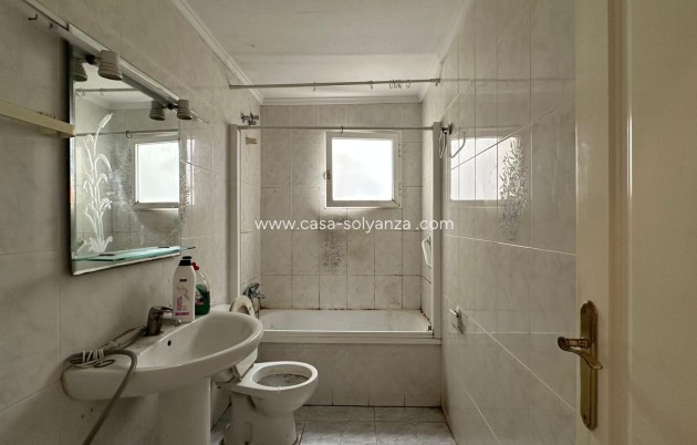 Herverkoop - Appartement / flat - Torrevieja - Estacion Autobuses