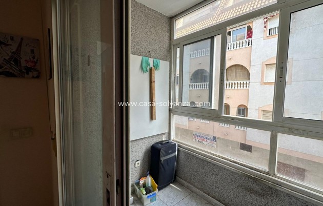 Herverkoop - Appartement / flat - Torrevieja - Estacion Autobuses
