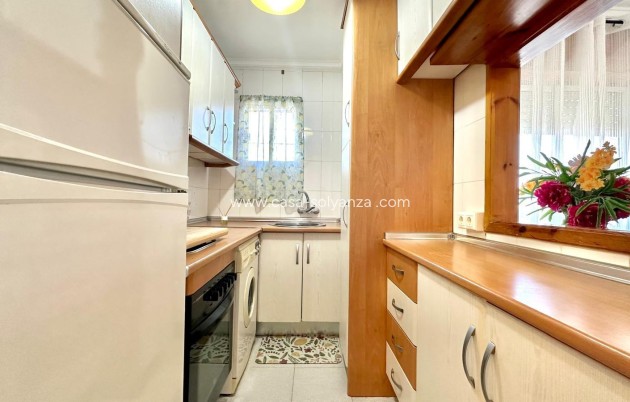 Herverkoop - Appartement / flat - Torrevieja - La Siesta