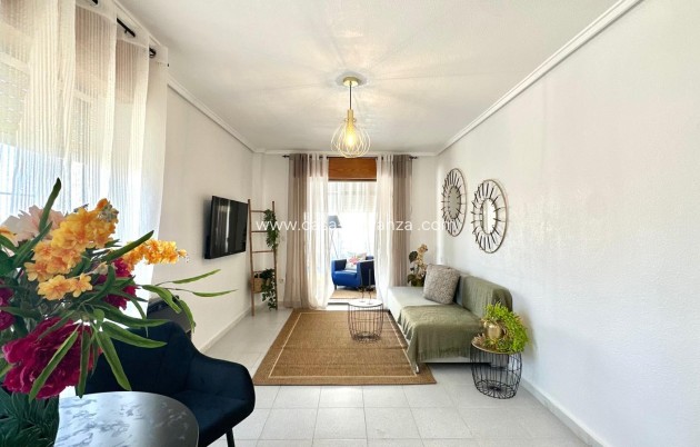 Herverkoop - Appartement / flat - Torrevieja - La Siesta