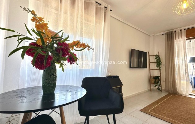 Herverkoop - Appartement / flat - Torrevieja - La Siesta