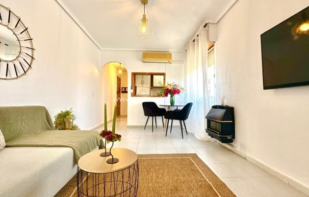 Herverkoop - Appartement / flat - Torrevieja - La Siesta