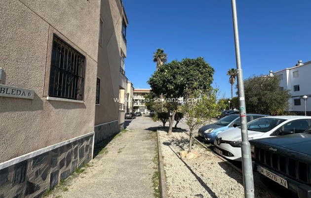 Herverkoop - Appartement / flat - Torrevieja - La Siesta