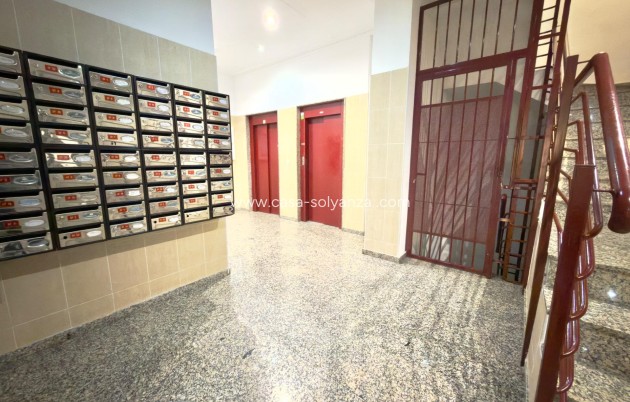 Wiederverkauf - Wohnung - Torrevieja - Parque de las Naciones