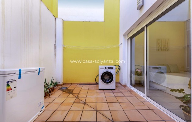 Wiederverkauf - Wohnung - Alicante - Carolinas Bajas