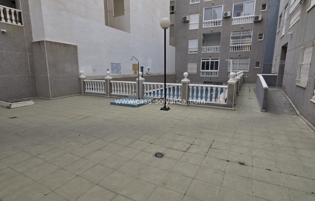 Resale - Apartment / flat - Torrevieja - Costa Blanca
