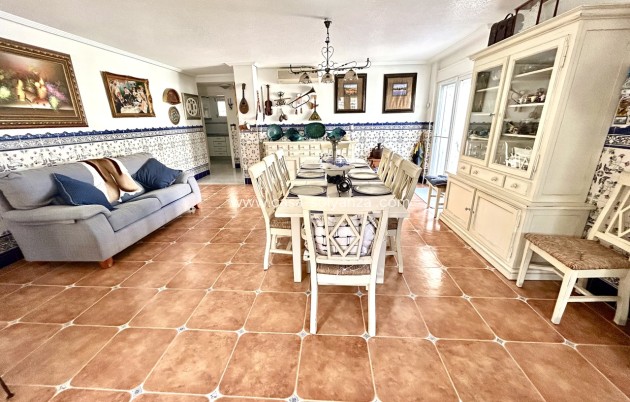 Reventa - Villa - Pinar de Campoverde - Inland