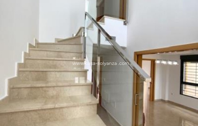 Herverkoop - Villa - Roldan - Inland