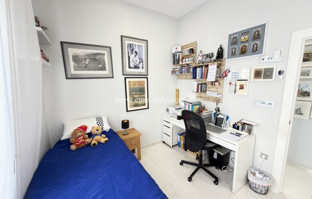 Reventa - Villa - Villamartin - Villamartín