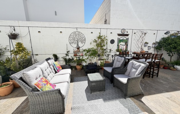 Reventa - Villa - Villamartin - Villamartín