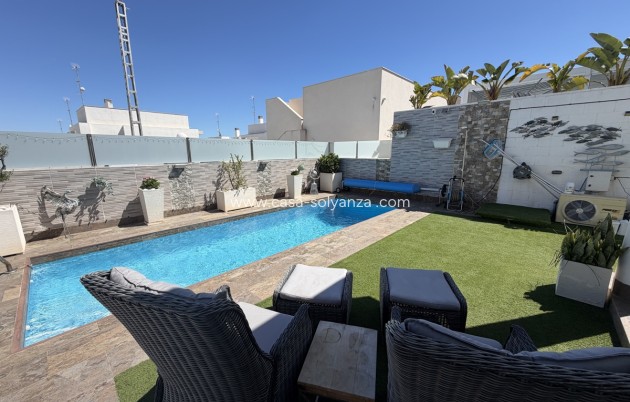 Reventa - Villa - Villamartin - Villamartín