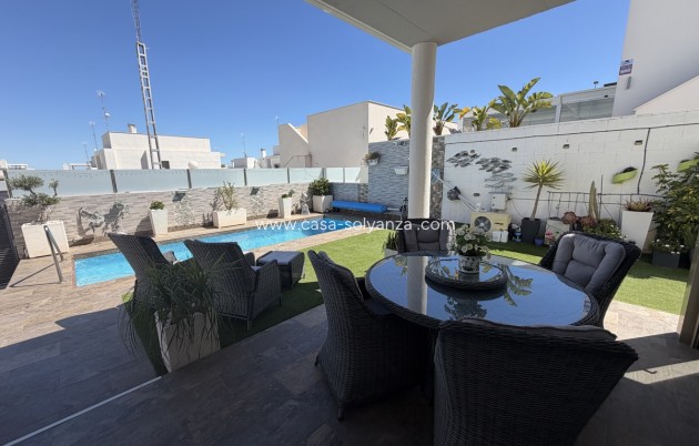 Reventa - Villa - Villamartin - Villamartín