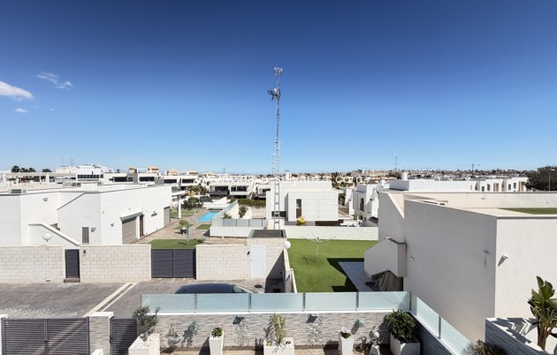 Reventa - Villa - Villamartin - Villamartín