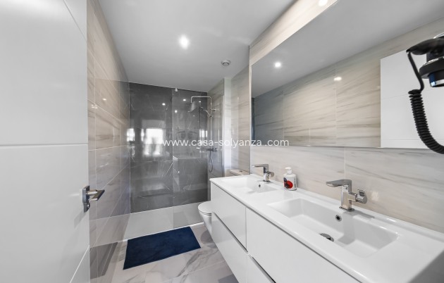 Herverkoop - Appartement / flat - Torrevieja - Punta Prima