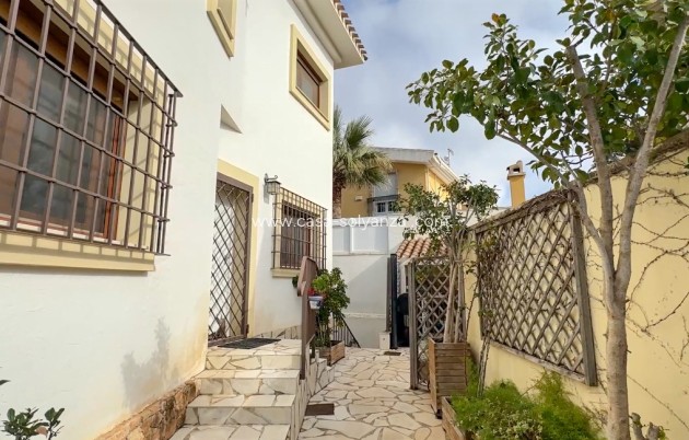 Herverkoop - Villa - Dehesa De Campoamor - Costa Blanca