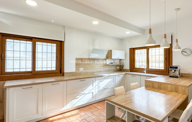 Herverkoop - Villa - Dehesa De Campoamor - Costa Blanca