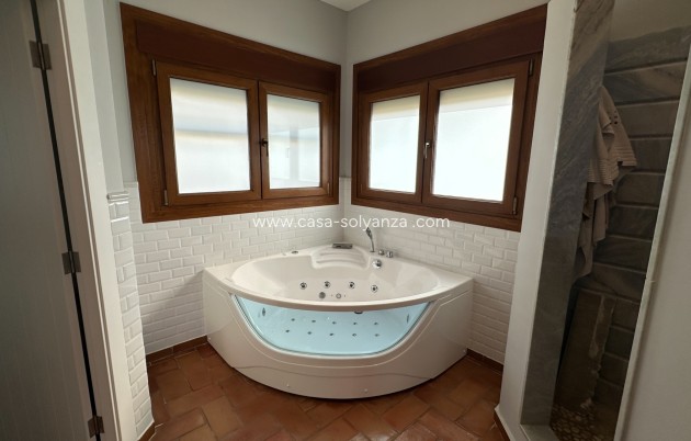 Herverkoop - Villa - Dehesa De Campoamor - Costa Blanca