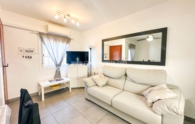 Reventa - Apartamento / piso - Villamartin - Costa Blanca