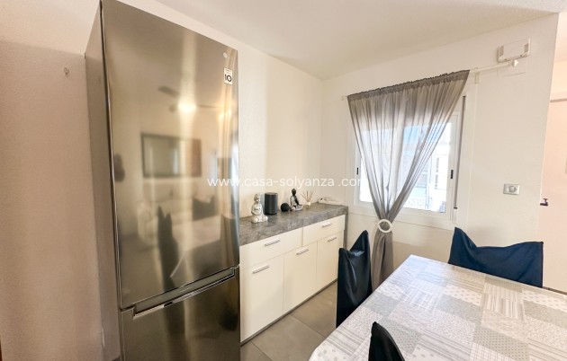 Reventa - Apartamento / piso - Villamartin - Costa Blanca