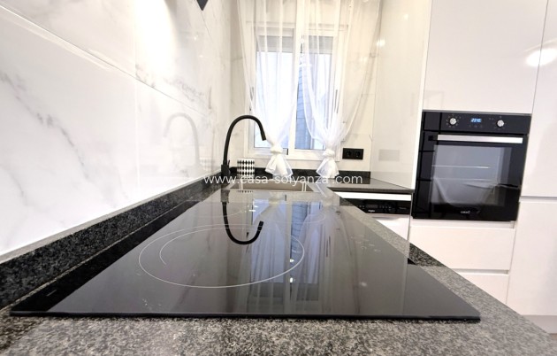 Resale - Apartment / flat - Torrevieja - Costa Blanca