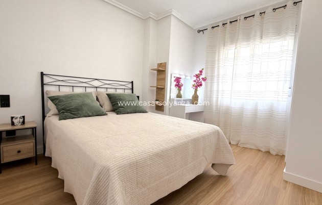 Resale - Apartment / flat - Torrevieja - Costa Blanca