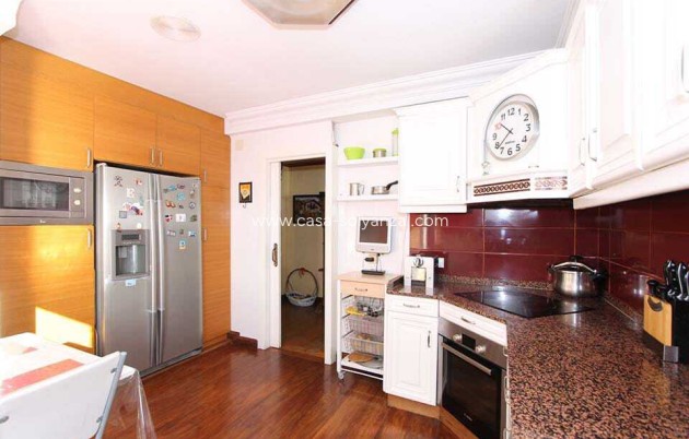 Resale - Apartment / flat - La Mata - Costa Blanca