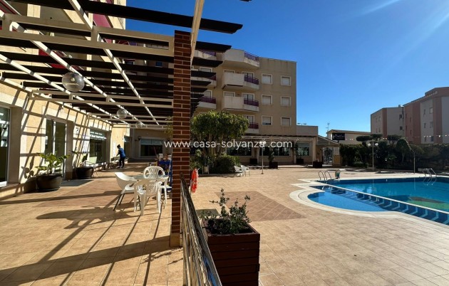 Wiederverkauf - Wohnung - Orihuela Costa - Campoamor