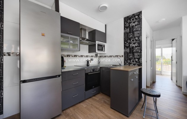 Herverkoop - Appartement / flat - Torrevieja - Eliseos playa