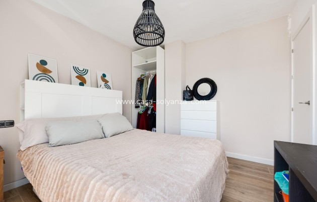 Herverkoop - Appartement / flat - Torrevieja - Eliseos playa