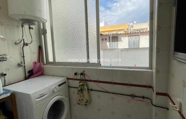 Herverkoop - Appartement / flat - Torrevieja - Las Piscinas Naturales