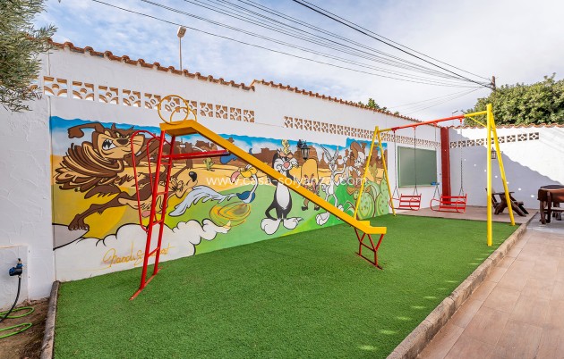 Revente - Villa - Orihuela Costa - Lomas de Cabo Roig